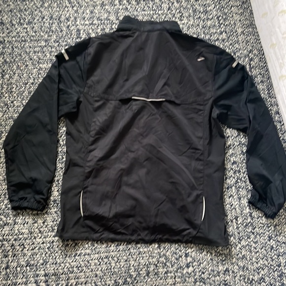 Brooks XL Mens windbreaker. Reflective. Shelter Technology. - Picture 5 of 5